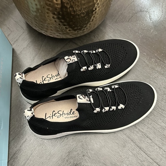 LIFESTRIDE Accelerate Slip-on Sneakers (Wide) - Picture 6 of 12